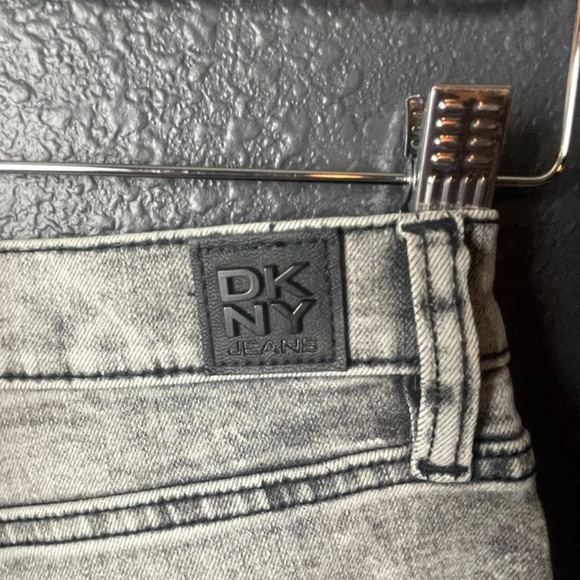 DKNY Jeans Women's Gray Acid Wash CITY Ultra Skinny Jeans Size 10 - Picture 9 of 12
